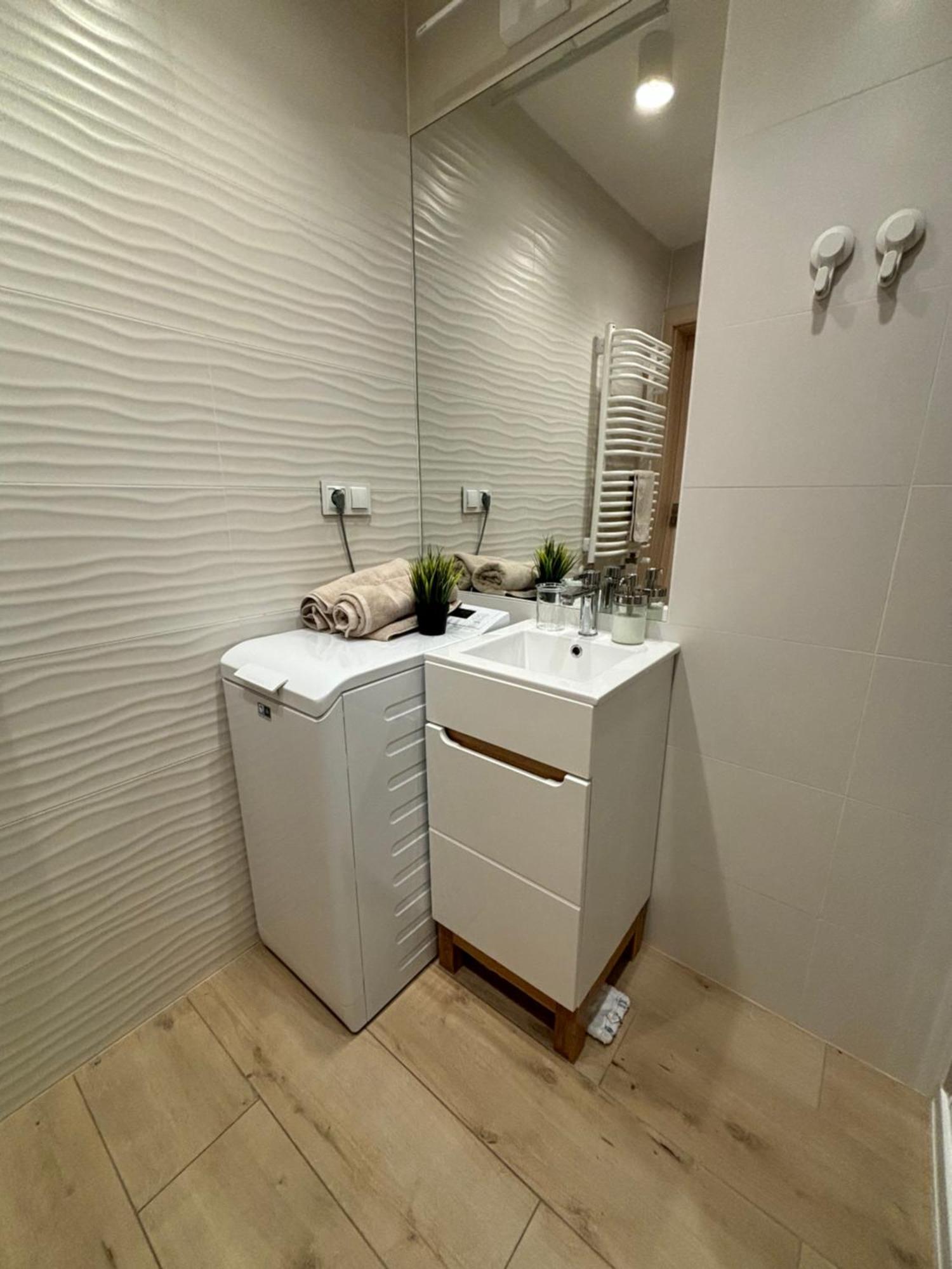 Chopin Park Lux Apartment, Self Check-In 24H, Free Parking, Air-Conditioning พอซนาน ห้อง รูปภาพ